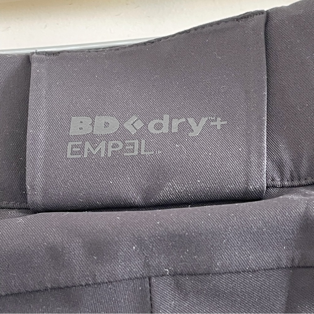 Black Diamond women’s insulated ski pants. Size L. Excellent like new condition - Picture 5 of 8